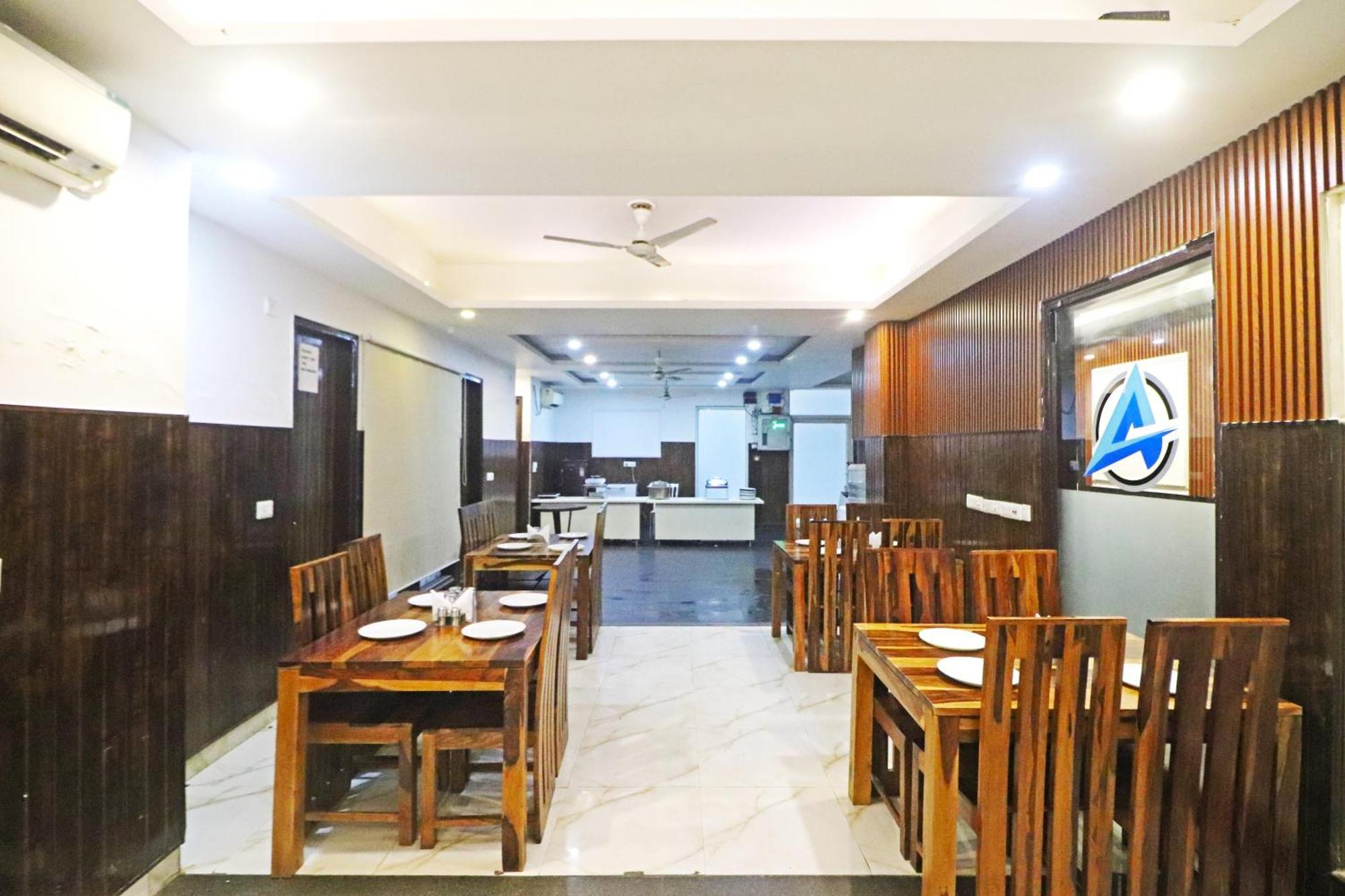 Hotel Mayda Prime Near Delhi Airport نيودلهي المظهر الخارجي الصورة