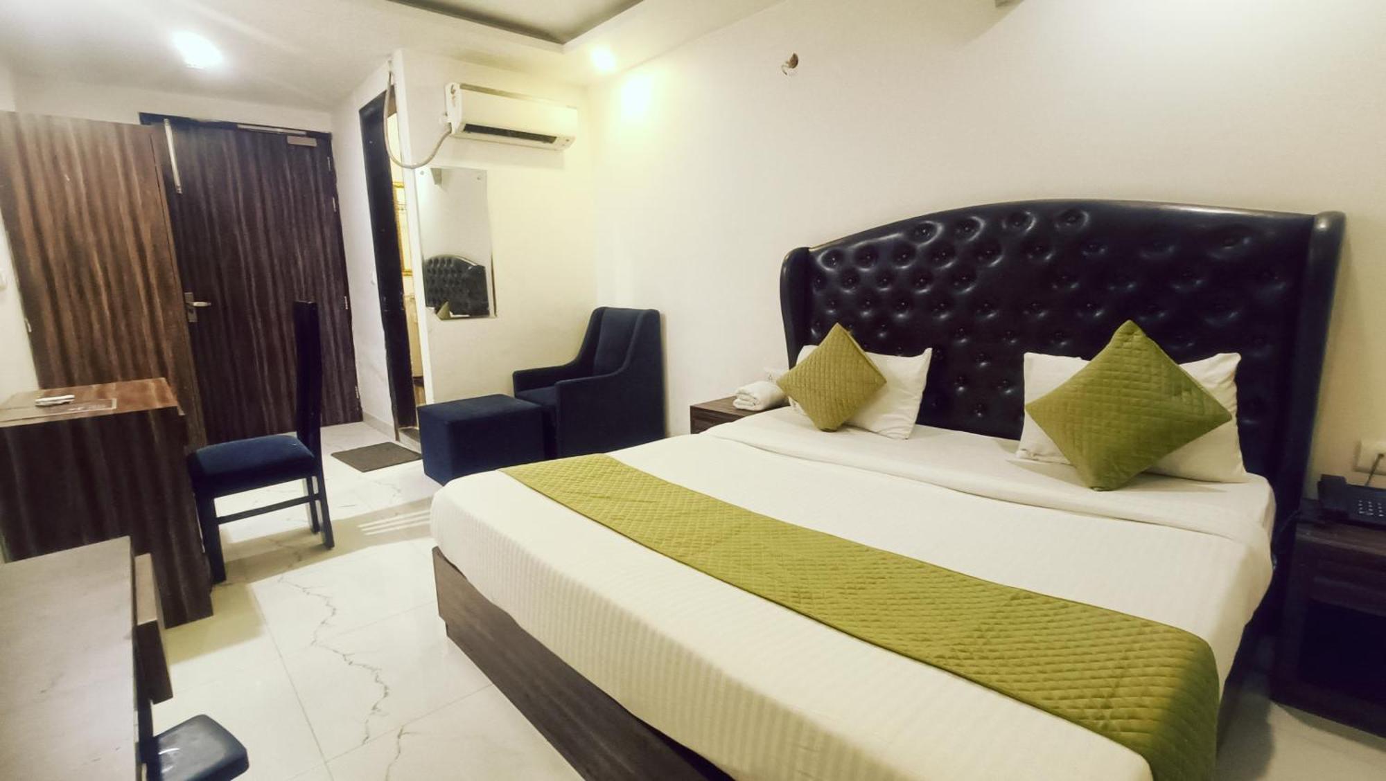 Hotel Mayda Prime Near Delhi Airport نيودلهي المظهر الخارجي الصورة