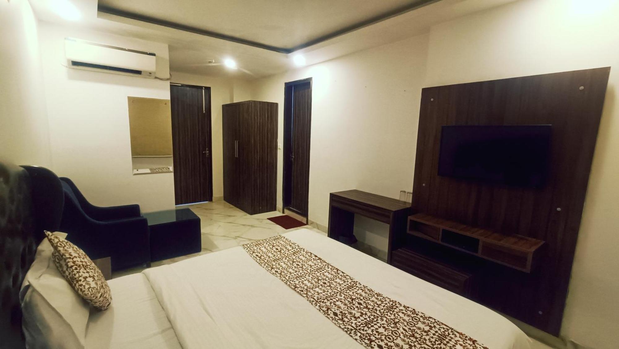 Hotel Mayda Prime Near Delhi Airport نيودلهي المظهر الخارجي الصورة
