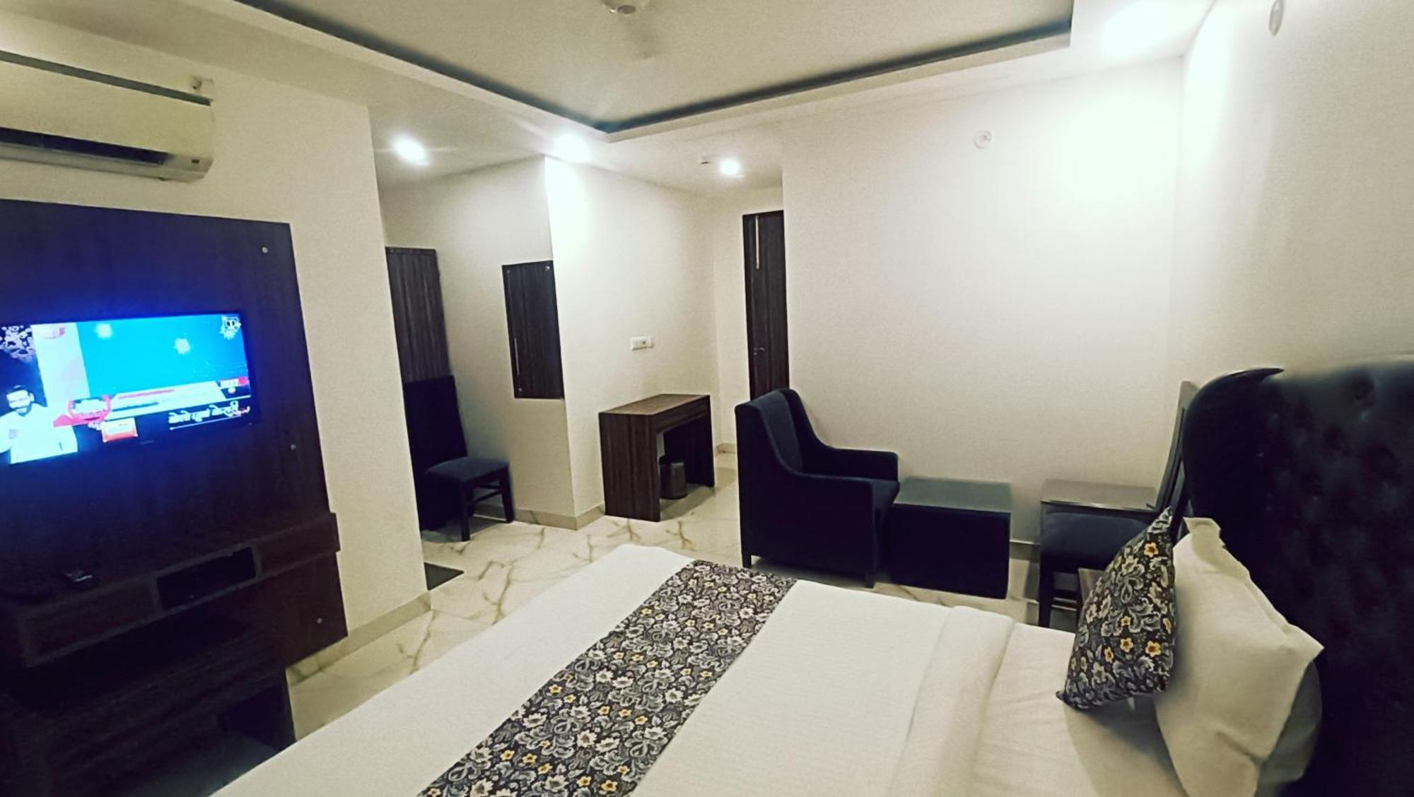 Hotel Mayda Prime Near Delhi Airport نيودلهي المظهر الخارجي الصورة